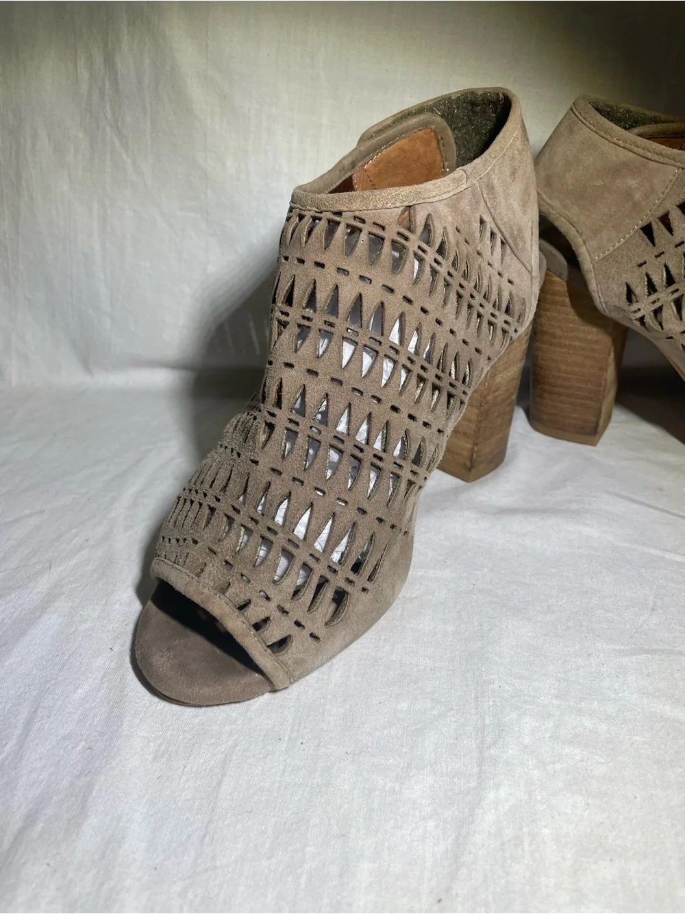 Jeffrey Campbell Quebec Taupe Suede Cutout Chunky Heel Sandal Booties 8